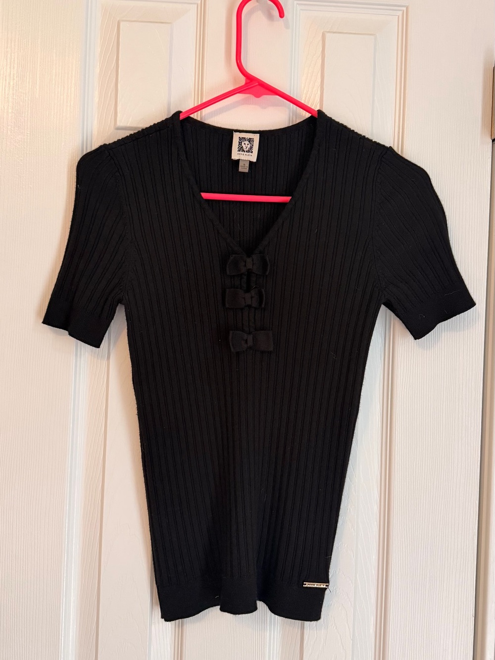Anne Klein Black Ribbed Short Sleeve V Neck Top with Bow Accents